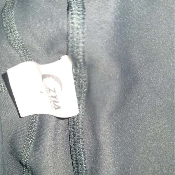 Zyia leggings with pockets size 4 - Picture 2 of 3